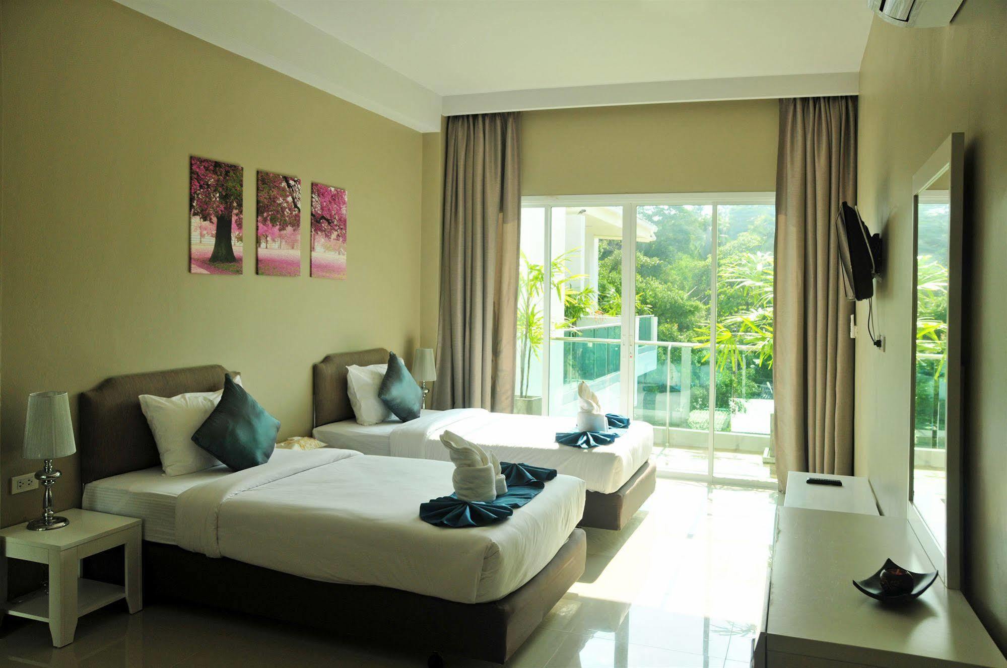 Am Surin Place - Sha Extra Plus Phuket Exterior photo